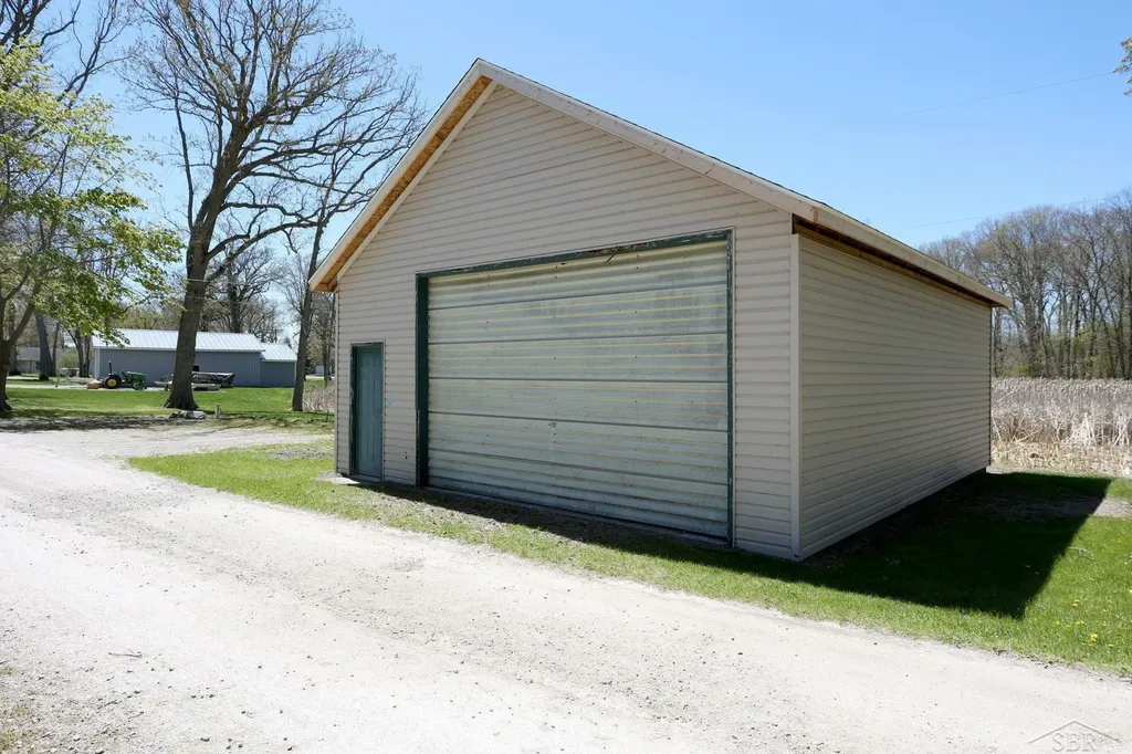2788 N Saginaw Bay Shore Drive Fraser Township MI 48650