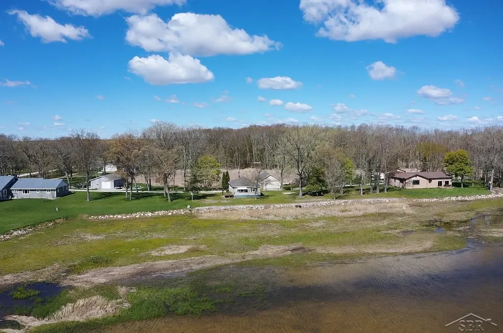 2788 N Saginaw Bay Shore Drive Fraser Township MI 48650