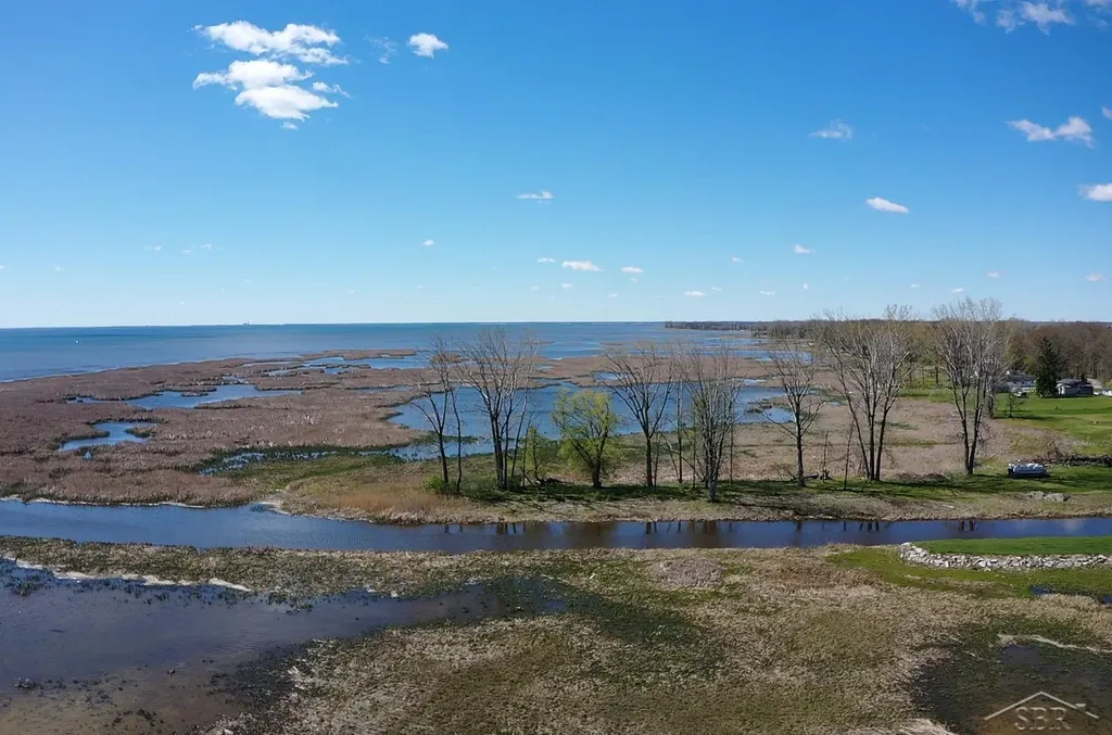 2788 N Saginaw Bay Shore Drive Fraser Township MI 48650