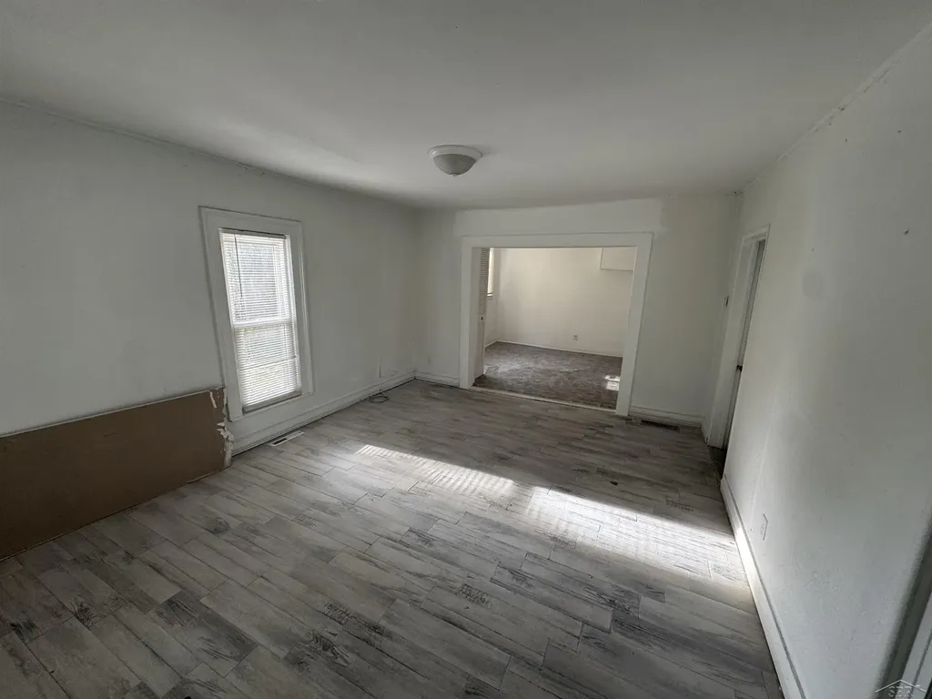 1338 Sears Street Saginaw City MI 48601