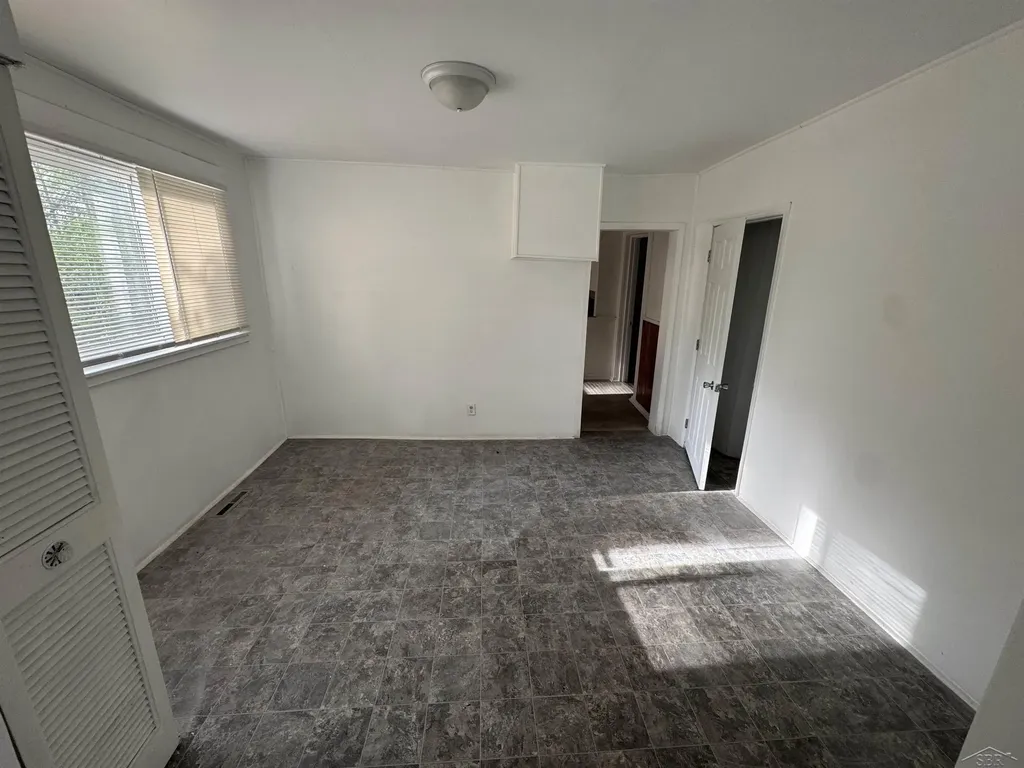 1338 Sears Street Saginaw City MI 48601