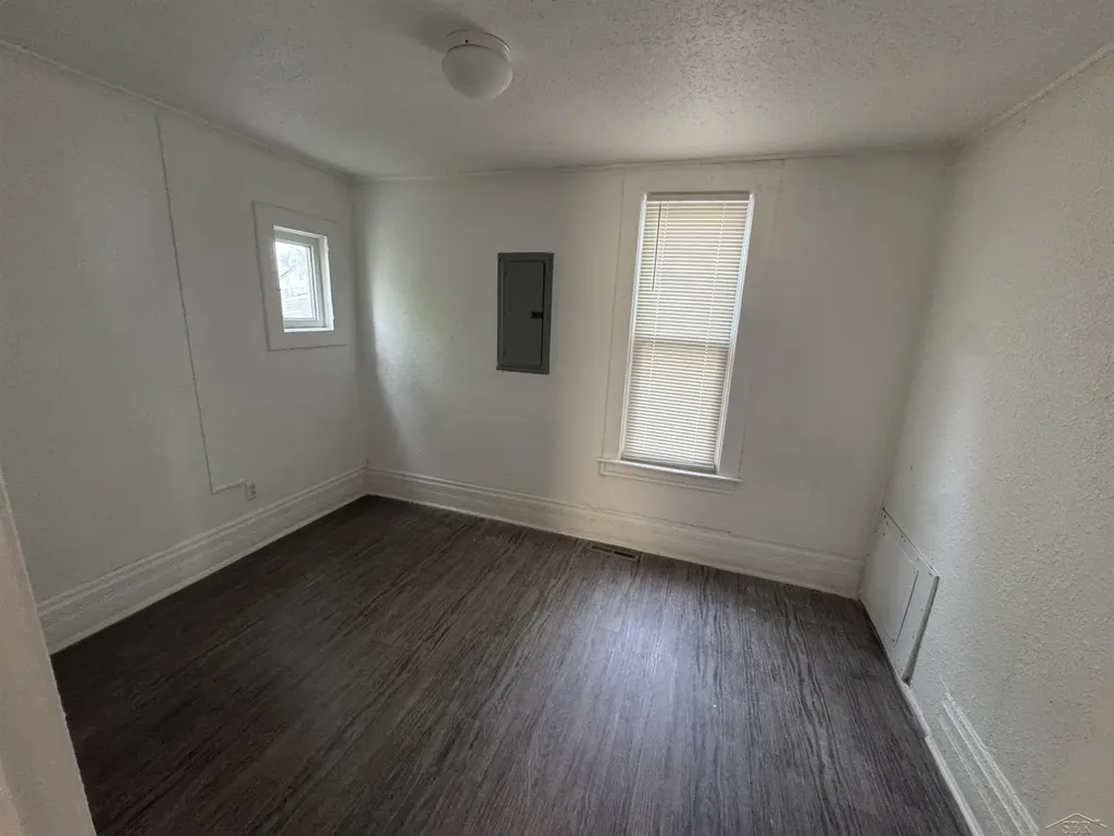 1338 Sears Street Saginaw City MI 48601