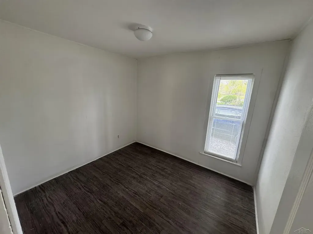 1338 Sears Street Saginaw City MI 48601
