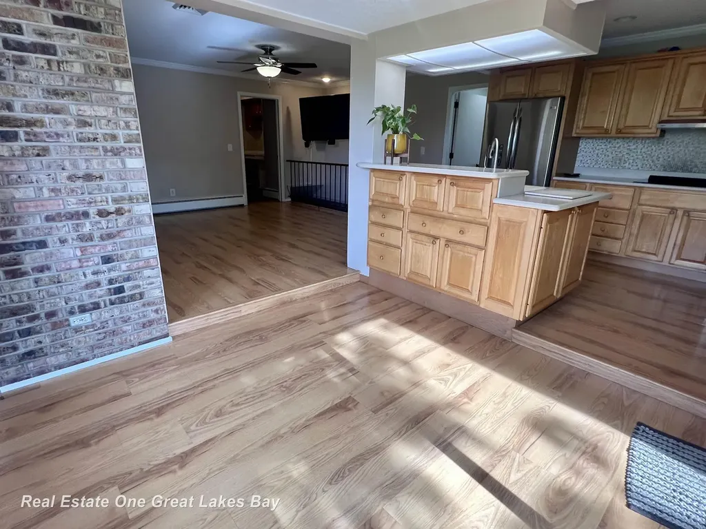 4749 Century Drive Saginaw Charter Township MI 48638