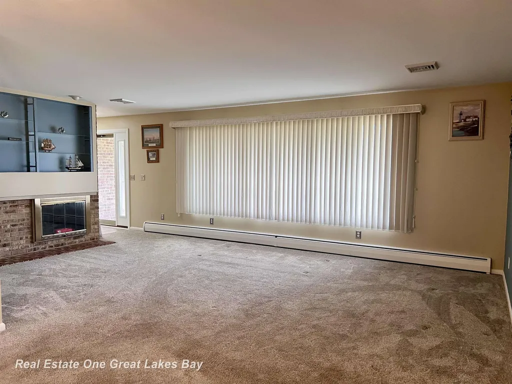 4749 Century Drive Saginaw Charter Township MI 48638