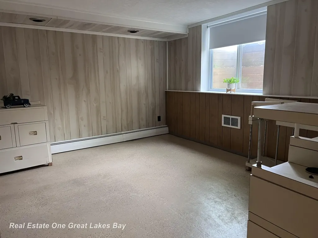 4749 Century Drive Saginaw Charter Township MI 48638