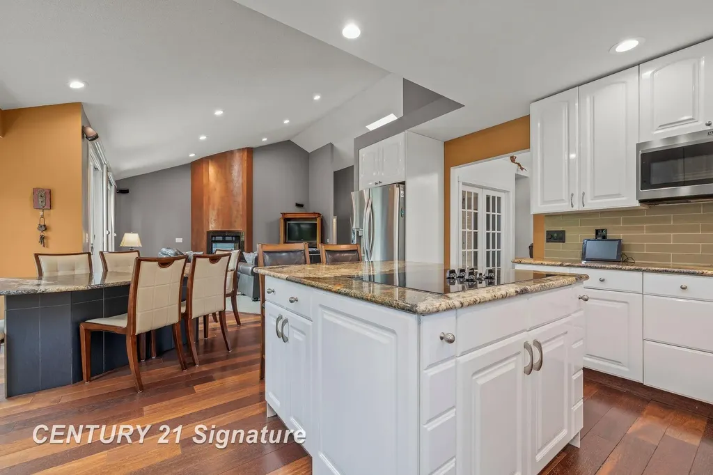 5790 Dunrovin Drive Saginaw Charter Township MI 48638
