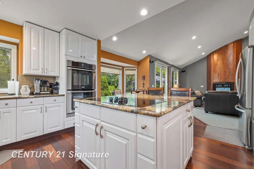 5790 Dunrovin Drive Saginaw Charter Township MI 48638