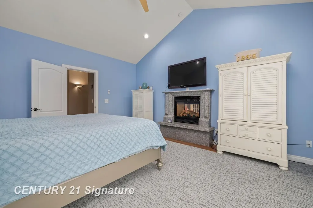 5790 Dunrovin Drive Saginaw Charter Township MI 48638