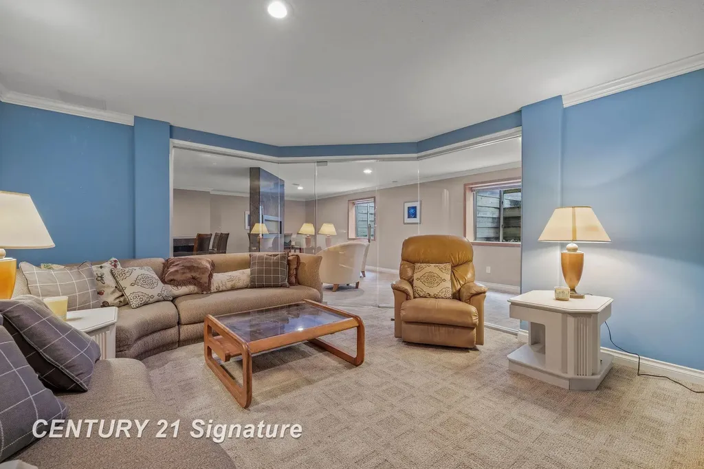 5790 Dunrovin Drive Saginaw Charter Township MI 48638