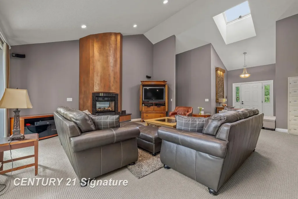 5790 Dunrovin Drive Saginaw Charter Township MI 48638