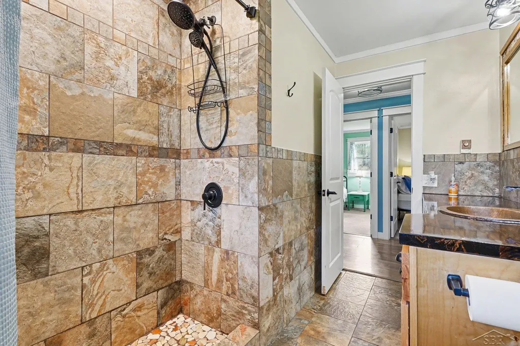 1596 Douglas Drive Alabaster Township MI 48763