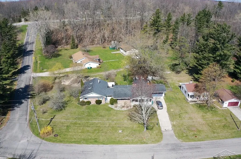 1596 Douglas Drive Alabaster Township MI 48763
