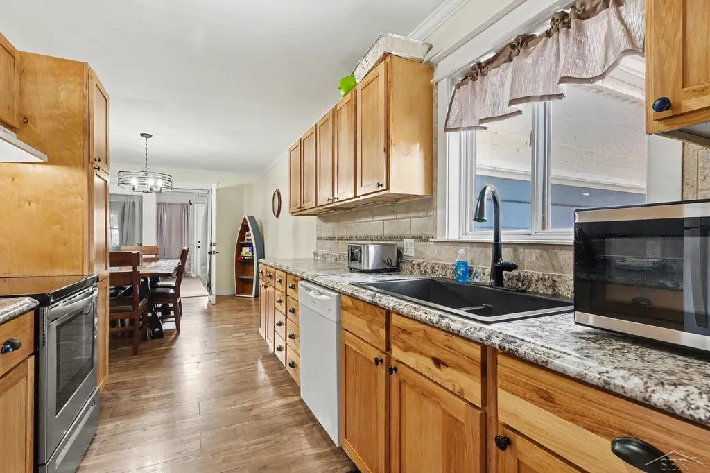 1596 Douglas Drive Alabaster Township MI 48763
