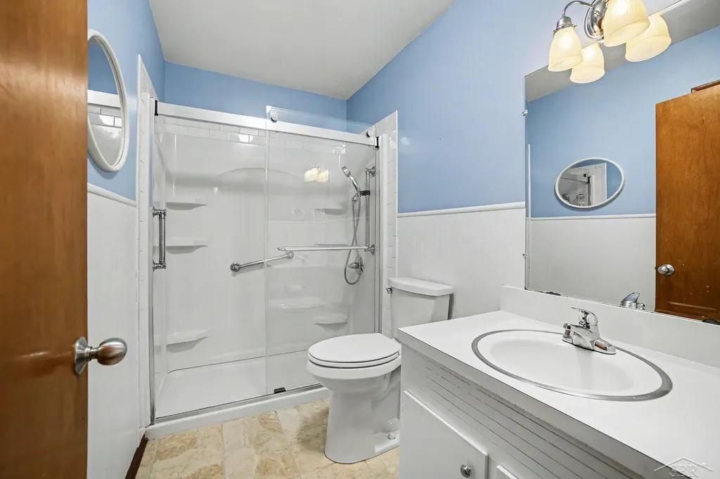 4273 S Wayside Drive Saginaw Charter Township MI 48603