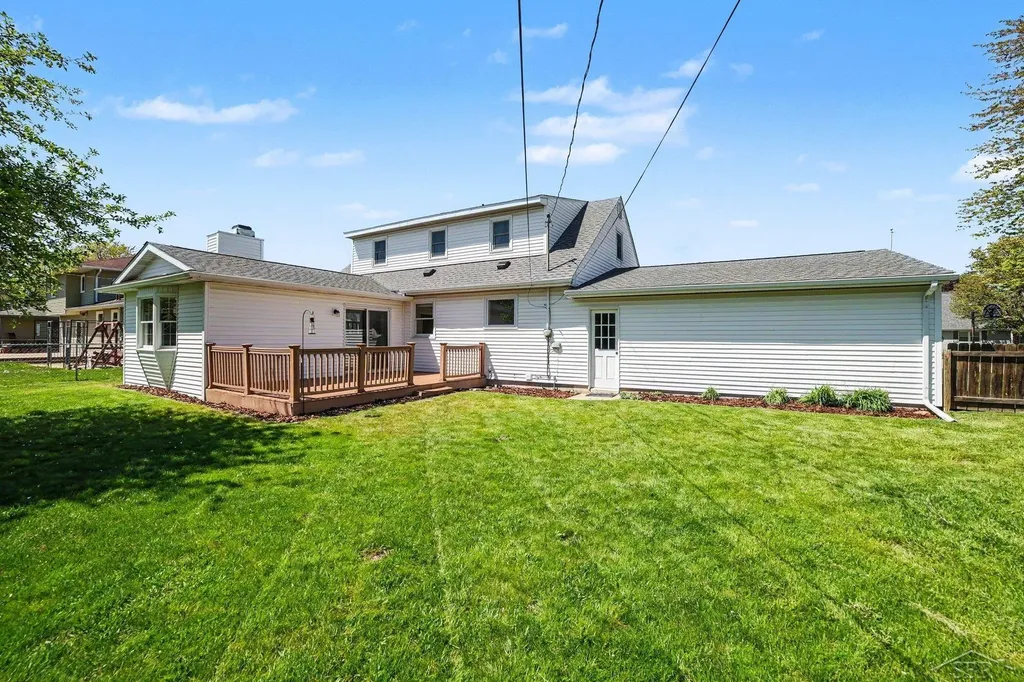4273 S Wayside Drive Saginaw Charter Township MI 48603