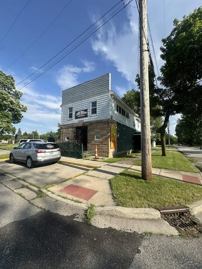 1200 Martha Street Saginaw City MI 48601