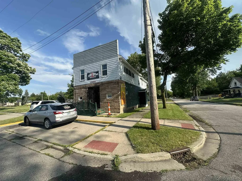 1200 Martha Street Saginaw City MI 48601