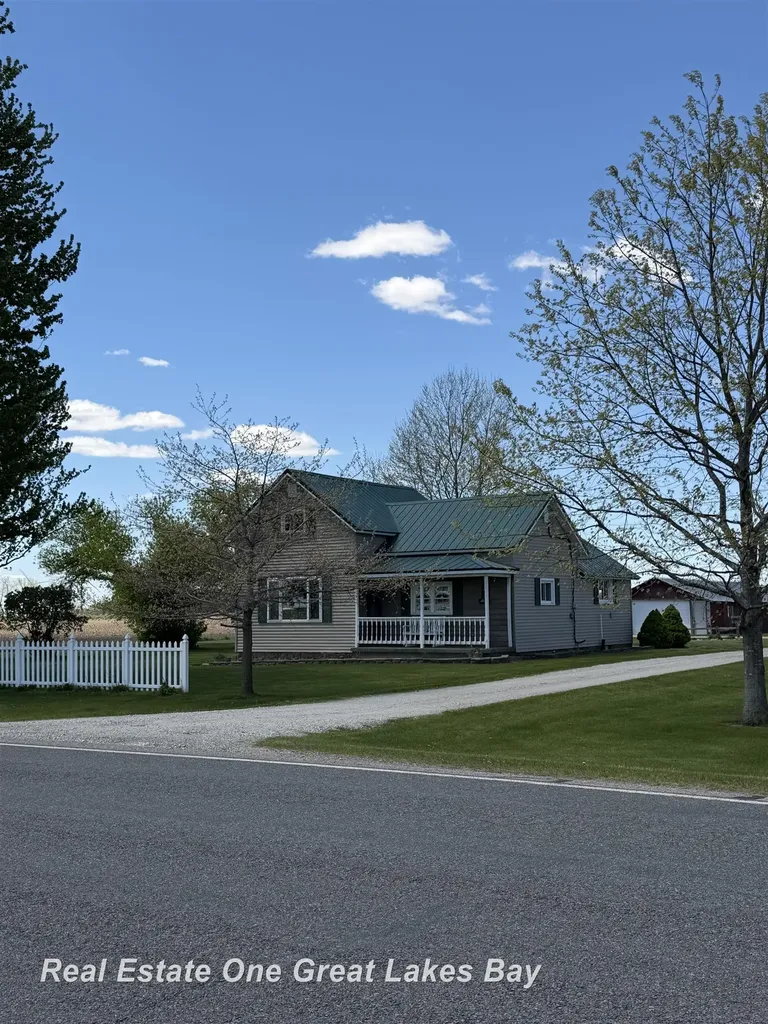 4135 N Barry Road Lafayette Township MI 48662