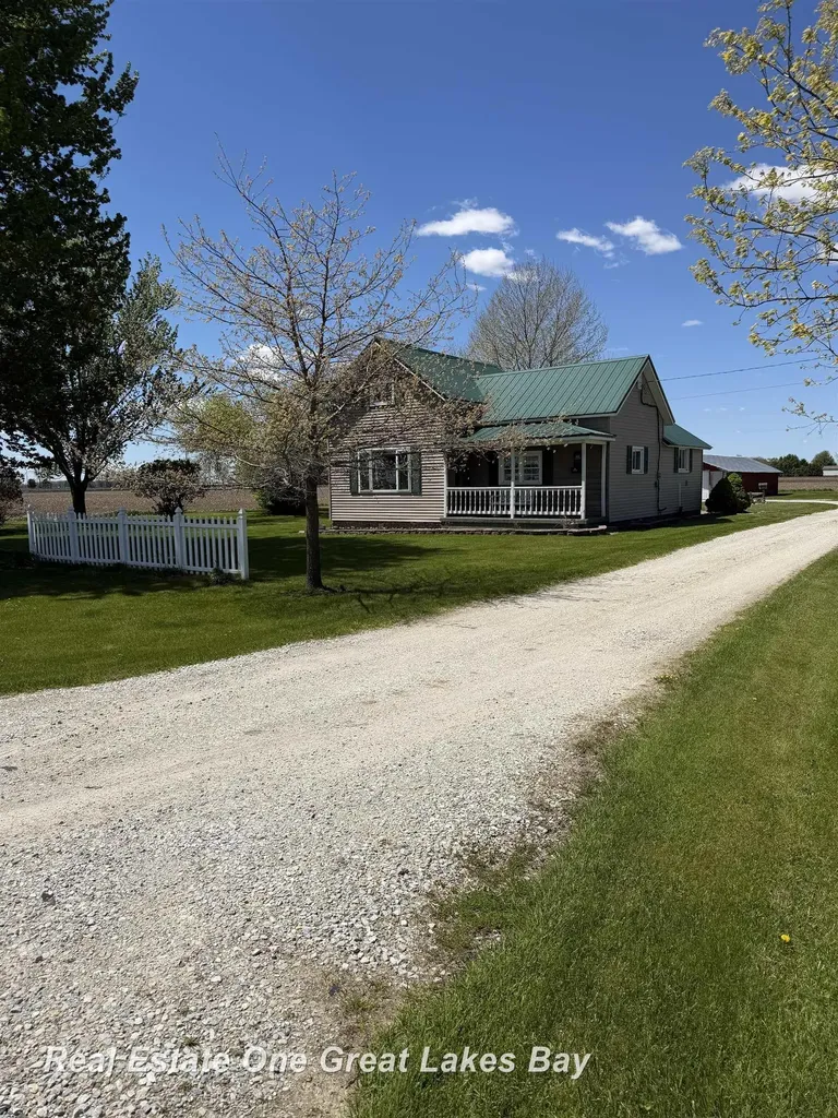 4135 N Barry Road Lafayette Township MI 48662