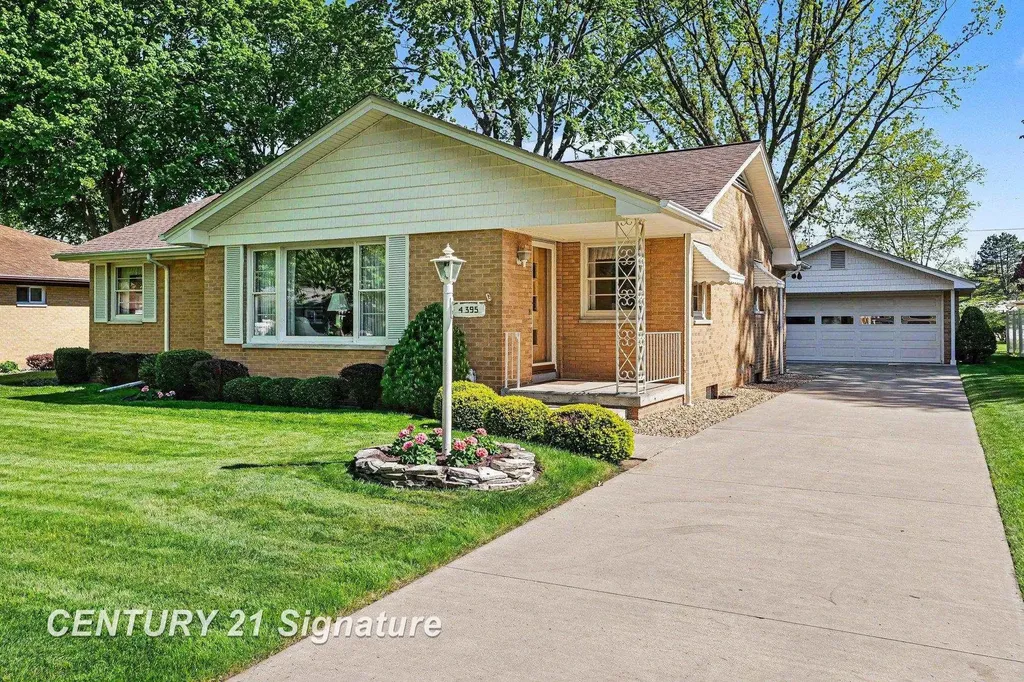 4395 Ann Street Saginaw Charter Township MI 48603