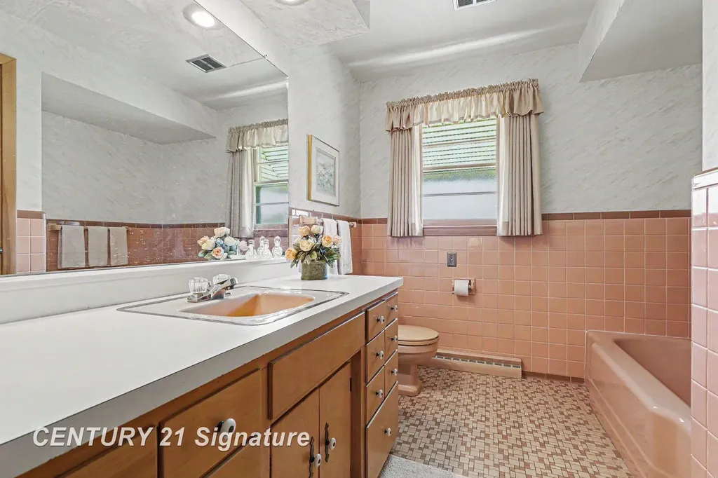 4395 Ann Street Saginaw Charter Township MI 48603