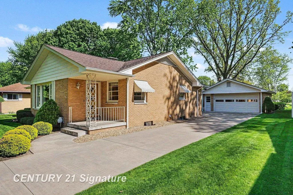 4395 Ann Street Saginaw Charter Township MI 48603