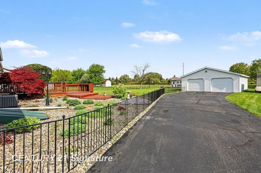 2921 E Fisher Road Monitor Charter Township MI 48607