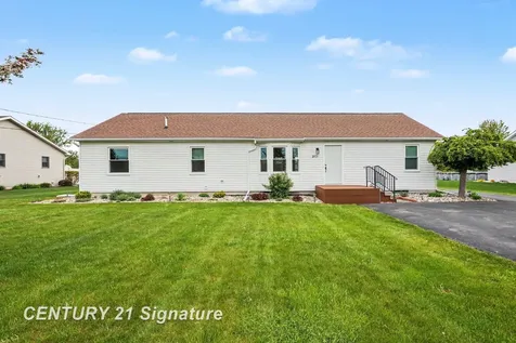 2921 E Fisher Road Monitor Charter Township MI 48607