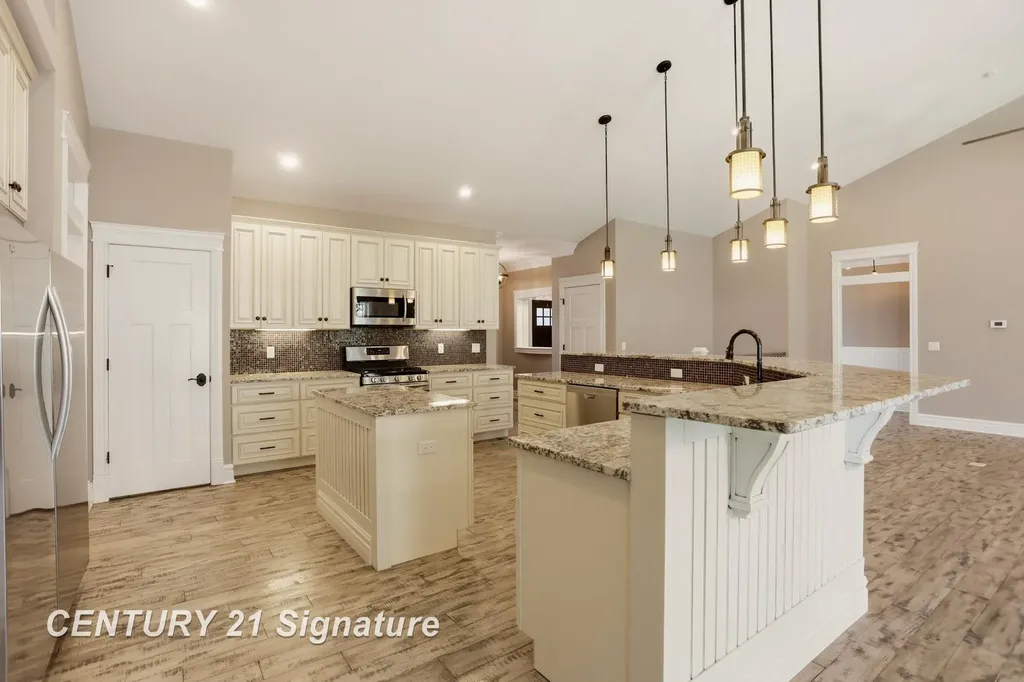 6022 Shadbush Drive Saginaw Charter Township MI 48603