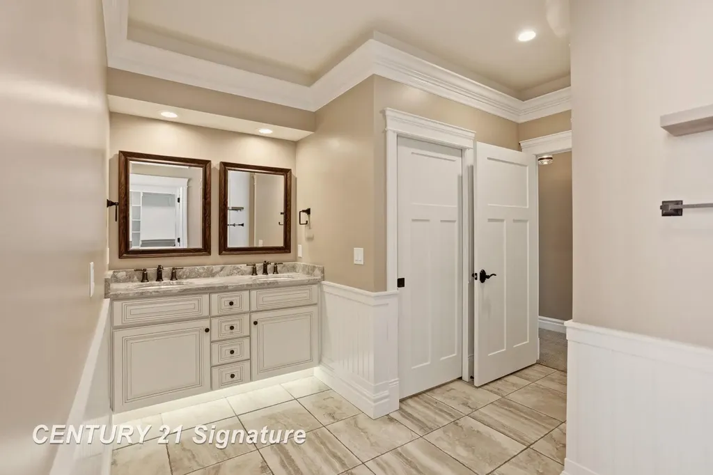 6022 Shadbush Drive Saginaw Charter Township MI 48603