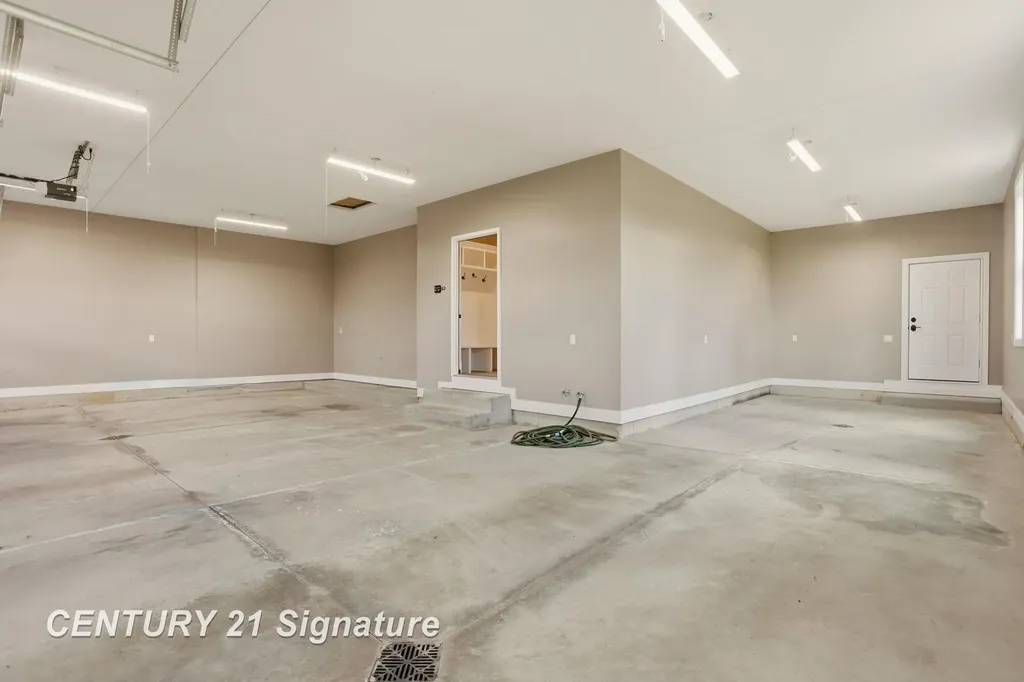 6022 Shadbush Drive Saginaw Charter Township MI 48603