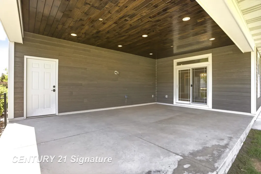 6022 Shadbush Drive Saginaw Charter Township MI 48603