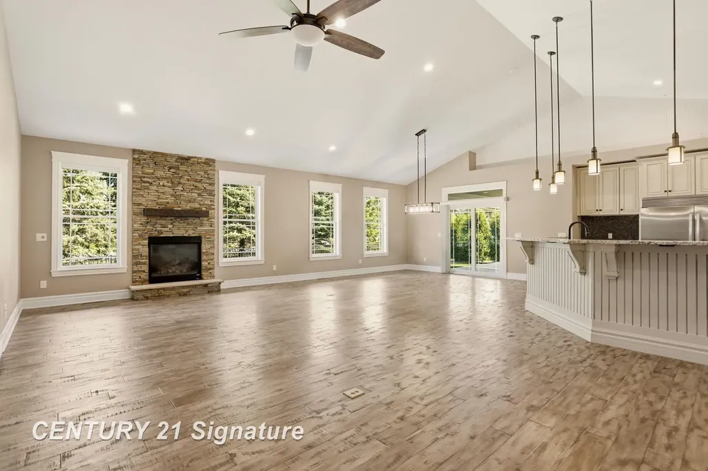 6022 Shadbush Drive Saginaw Charter Township MI 48603