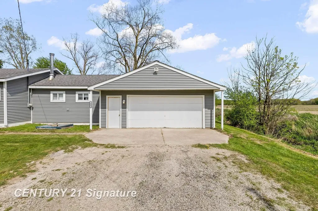 1005 S Meridian Road Jonesfield Township MI 48637