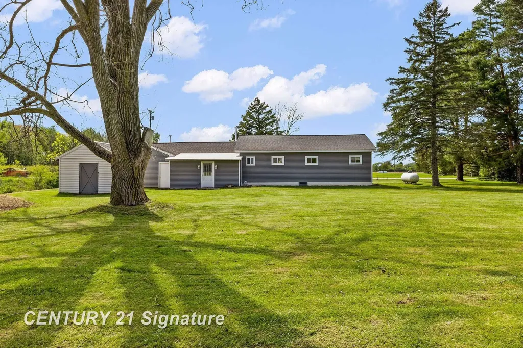1005 S Meridian Road Jonesfield Township MI 48637