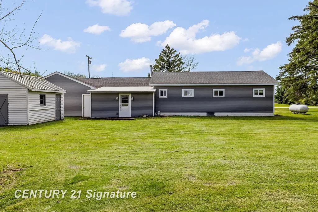 1005 S Meridian Road Jonesfield Township MI 48637