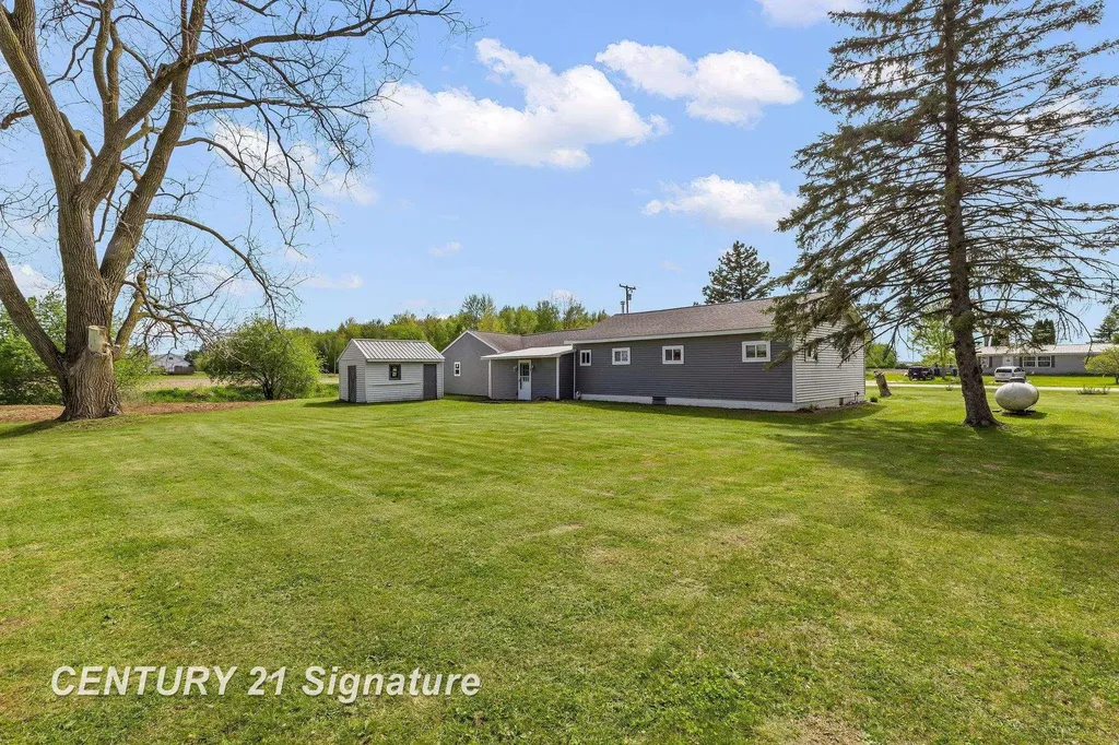1005 S Meridian Road Jonesfield Township MI 48637