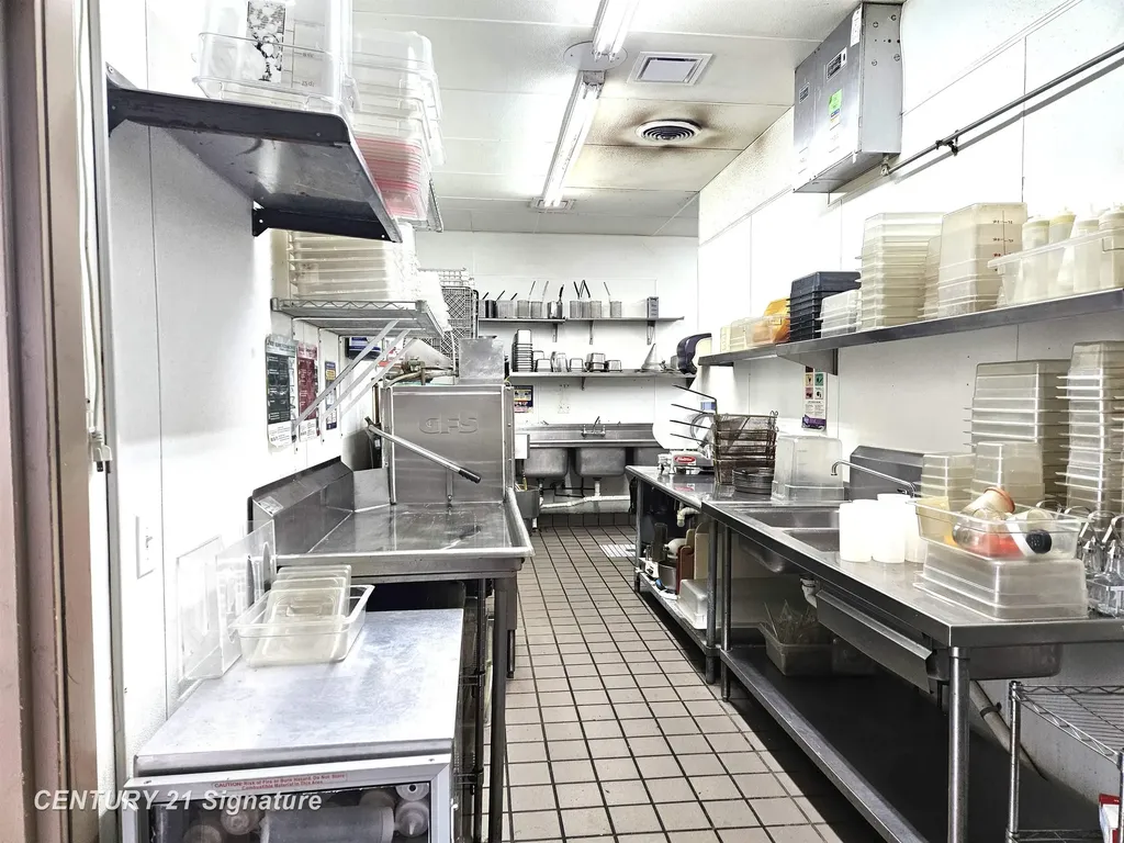 5530 Gratiot Road Saginaw Charter Township MI 48638