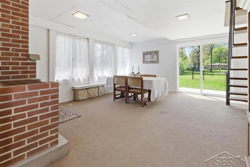 306 E Sugnet Road Midland City MI 48642