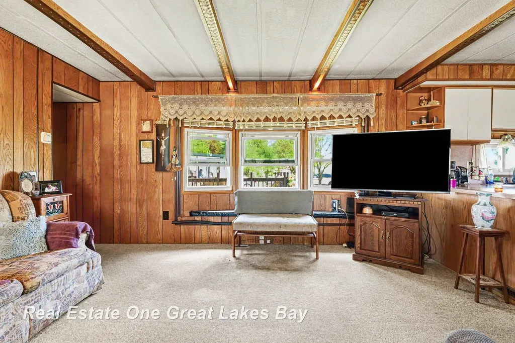2118 Lakeview Street Standish Township MI 48658