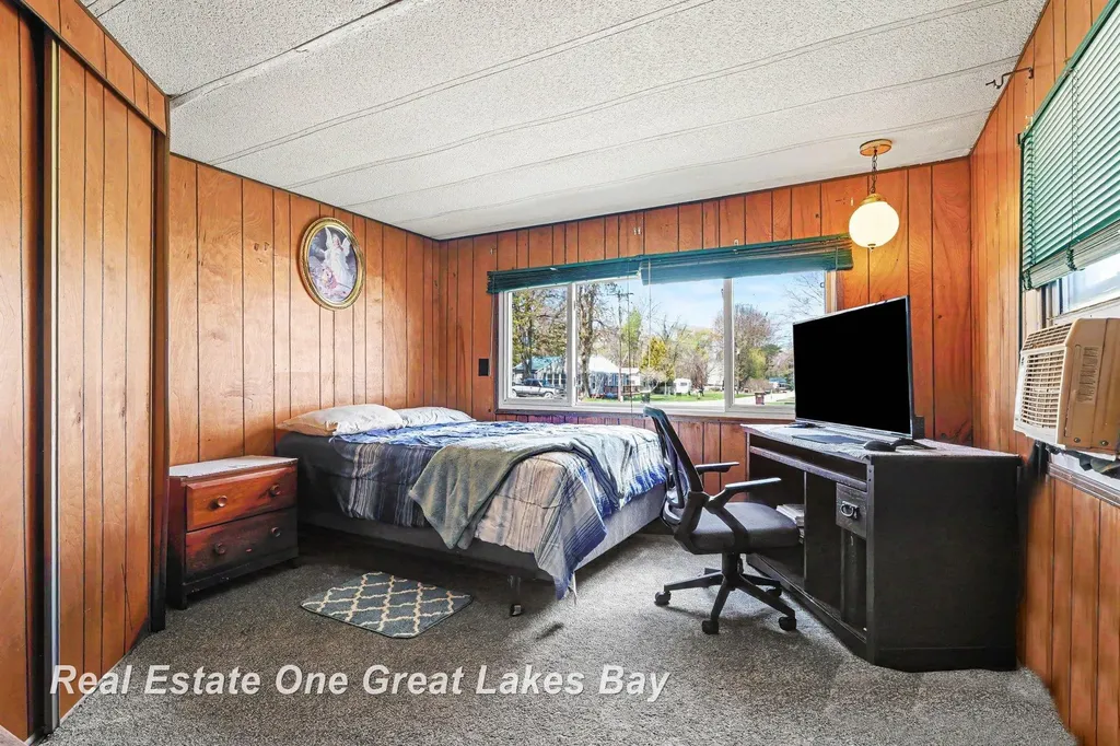2118 Lakeview Street Standish Township MI 48658