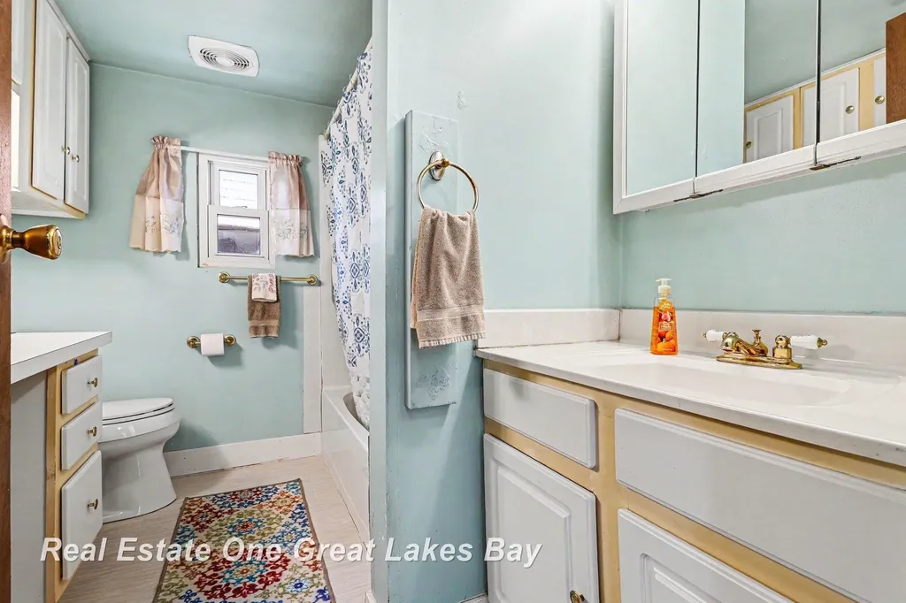 2118 Lakeview Street Standish Township MI 48658