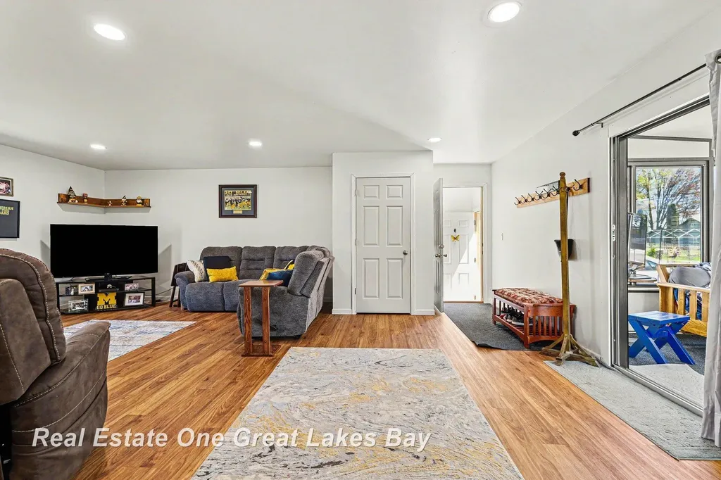 2118 Lakeview Street Standish Township MI 48658