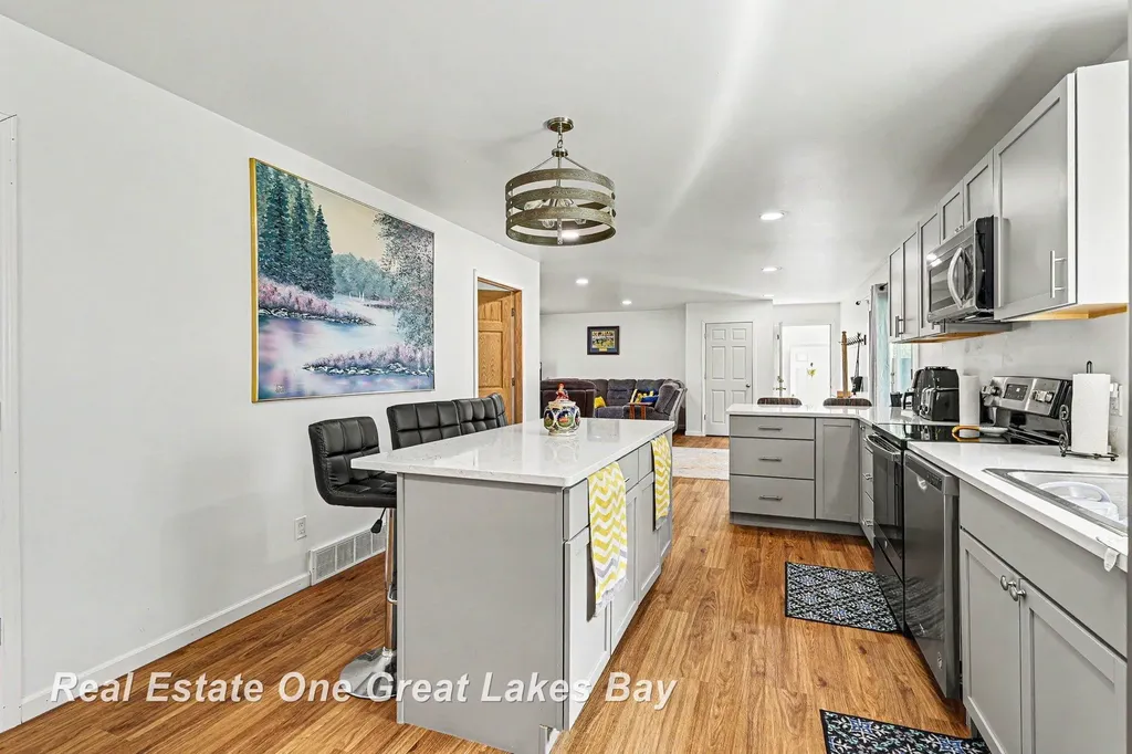 2118 Lakeview Street Standish Township MI 48658