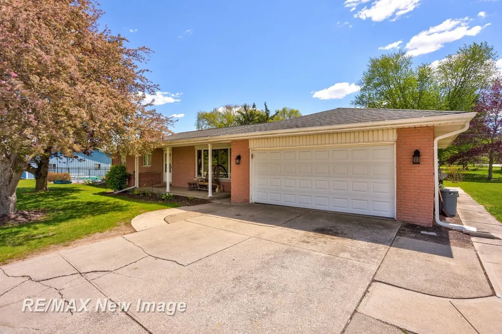 12975 Frost Road Thomas Township MI 48626