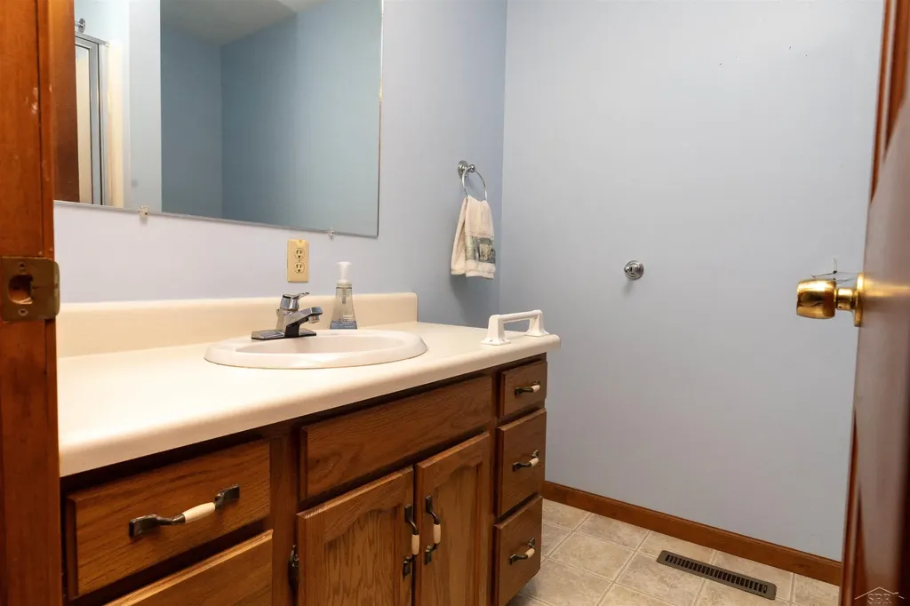 11145 Lake Circle North Street Thomas Township MI 48609