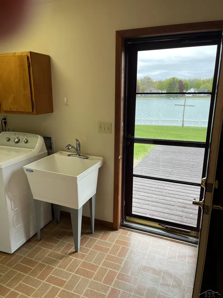 11145 Lake Circle North Street Thomas Township MI 48609