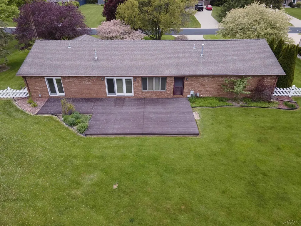 11145 Lake Circle North Street Thomas Township MI 48609