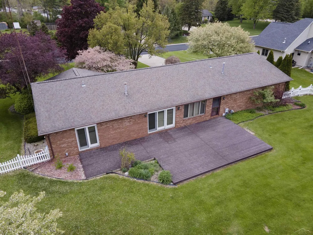 11145 Lake Circle North Street Thomas Township MI 48609